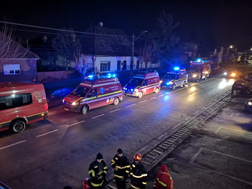 foto video 30 de persoane au ajuns la spital dupa ce au participat la balul insuratilor a fost activat planul rosu de interventie 67a7cc2c8b99d