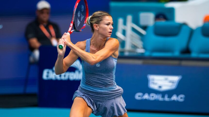 galerie foto frumoasa camila giorgi s a intors in tenis dupa ce devenise model pentru creatorii de lenjerie intima 67ac91d903dd9