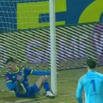 galerie foto gafa de proportii in superliga si a lobat propriul portar apoi a ajuns la spital 67c1eca9ccc56
