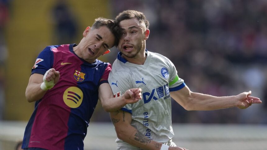 galerie foto gavi intrare kamikaze in barcelona alaves si a lasat lat adversarul 679f8e931ccdc