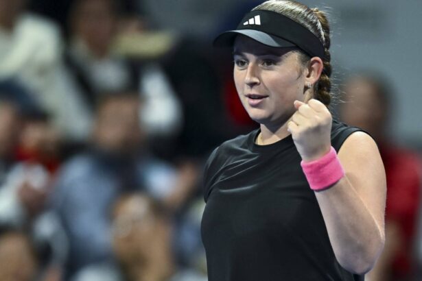 galerie foto iga swiatek spulberata din nou de jelena ostapenko letona castiga o avere pentru finala pe care o va juca la doha 67af62a8260c3