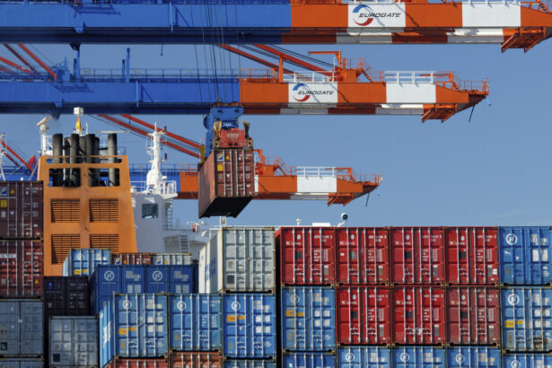 germania a avut in 2024 un excedent comercial record in relatia cu sua ceea ce ar putea alimenta tensiunile dintre trump si ue 67a5d803a44c1
