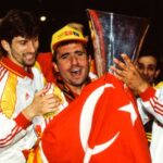 hagi 60 legendarul nostru jucator cum l au sarbatorit turcii de la galatasaray pe gica hagi 67a37e79b3eac