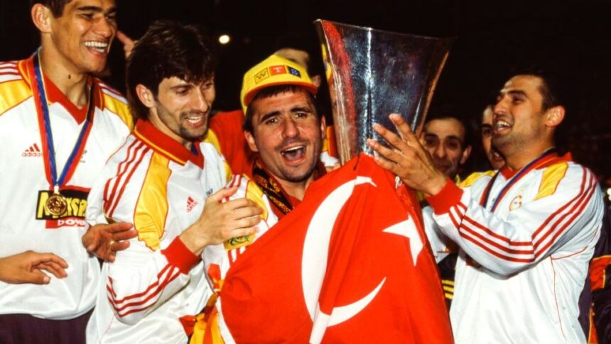hagi 60 legendarul nostru jucator cum l au sarbatorit turcii de la galatasaray pe gica hagi 67a37e79b3eac