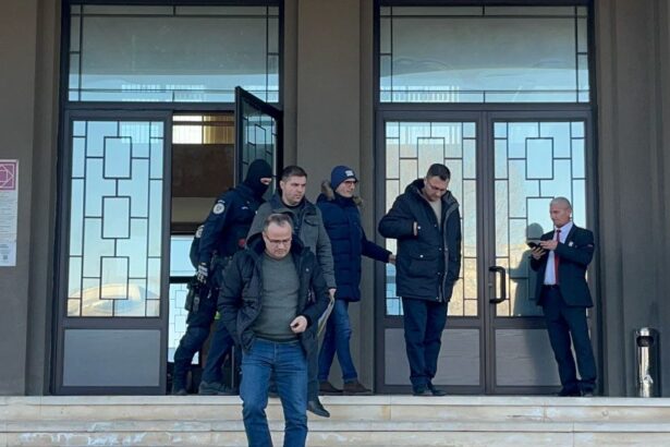 incredibil suspectii din dosarul portul au fost lasati liberi pentru ca toate perchezitiile facute luni sunt nule 67bec87041515