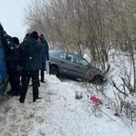 jandarmii constanteni au ajutat doua persoane care au ajuns cu masina in sant pe un drum din ialomita 67b34cf099349