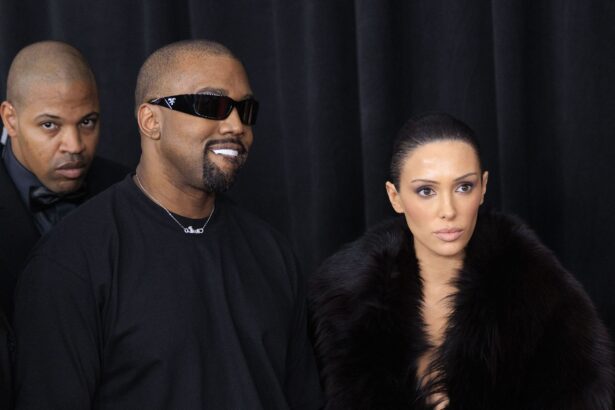 kanye west reactie dura dupa ce bianca censori a aparut nud la premiile grammy a recunoscut ca totul a fost premeditat 67a4bd200b191