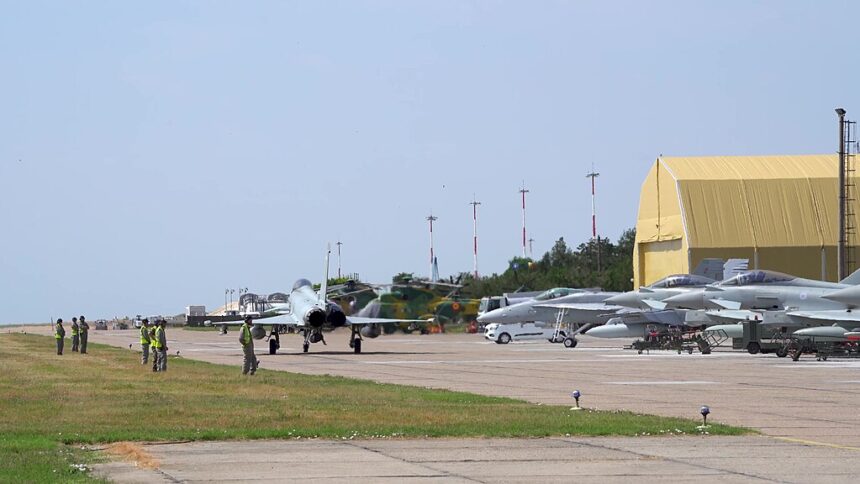 la mihail kogalniceanu va fi construit un hangar pentru mentenanta aeronavelor licitatia de peste 27 de milioane de lei a atras 15 oferte 67ab251d2ecea