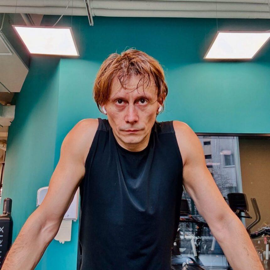 marius manole luat cu salvarea de pe scena faceam niste abuzuri actorul munceste pana la epuizare 679f2643e5e92