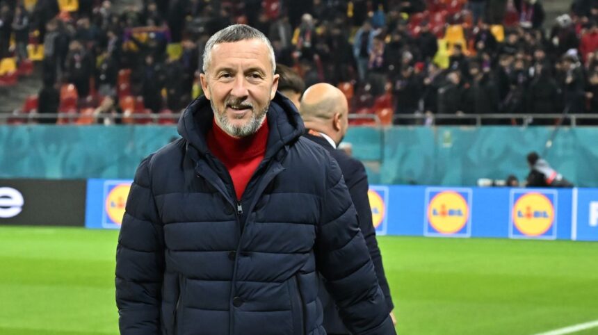 mihai stoica nu l a uitat pe marius sumudica ironie pentru antrenorul giulestenilor 67b8e37dde63b