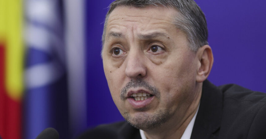 ministrul educatiei planurile cadru pentru liceu vor fi adoptate in mai manualele probabil o sa le avem anul viitor 67b792264dfab