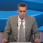 mircea badea s a dezbracat la bustul gol in zapada ironizandu le pe cristela georgescu si anca alexandrescu uitati m am despuiat 67b6f33c64bd6