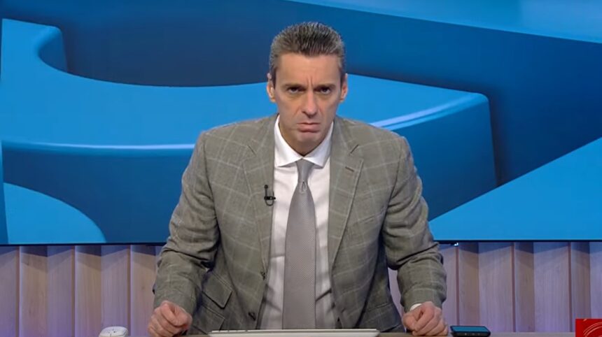 mircea badea s a dezbracat la bustul gol in zapada ironizandu le pe cristela georgescu si anca alexandrescu uitati m am despuiat 67b6f33c64bd6