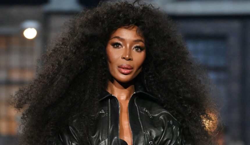 naomi campbell aparitie grandioasa la 54 de ani a atras toate privirile cu silueta ei impecabila la saptamana modei de la milano 67c1da40e364a