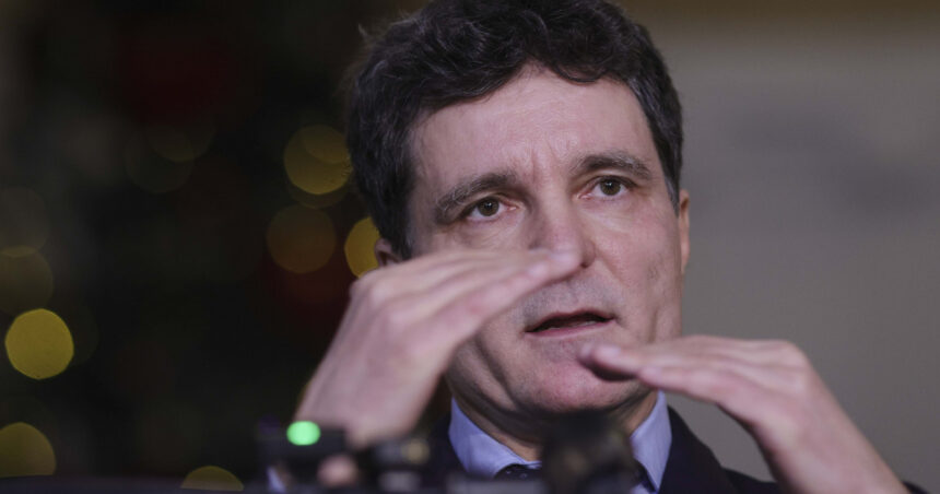 nicusor dan noi vorbim de pere iar tanczos barna de mere e absurd ca pmb sa ia 4 miliarde de lei iar primariile de sector 8 67a113a3f4110