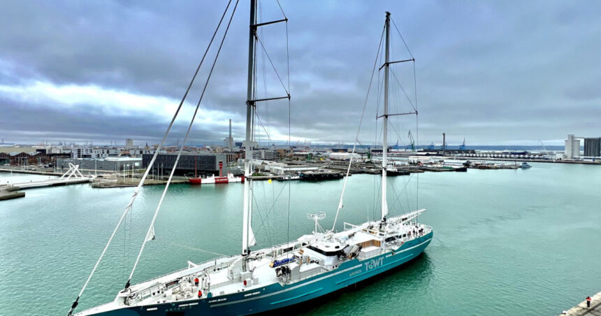 o alternativa ecologica pentru a traversa atlanticul la bordul celui mai mare cargo cu vele din lume cat costa si ce conditii ofera 67a06af247544