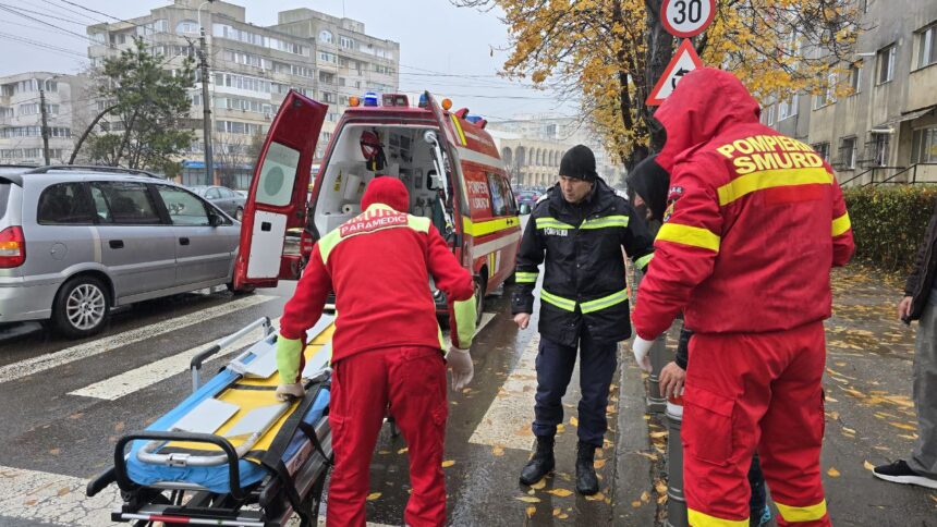 o femeie a fost lovita de un autoturism pe strada stefan cel mare din mangalia 67b4a6cc45424