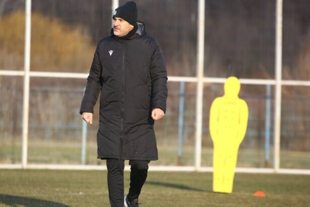 oficial claudiu niculescu si a luat atacant cu valencia si villarreal in cv 67b07bcc76495