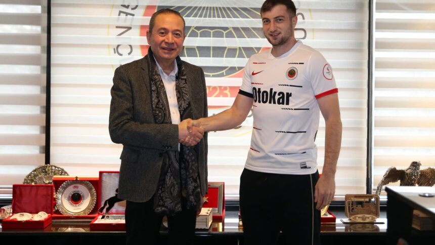 oficial daniel popa transfer surprinzator unde a fost prezentat fostul atacant de la fcsb 67a62f266588d