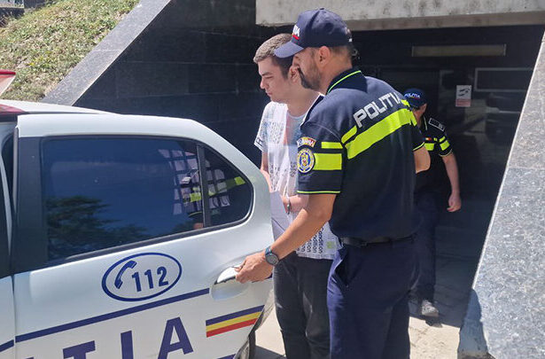 oficial studentul de la ovidius acuzat ca si ar fi incendiat profesorul eliberat din arest 67aca19c614b0