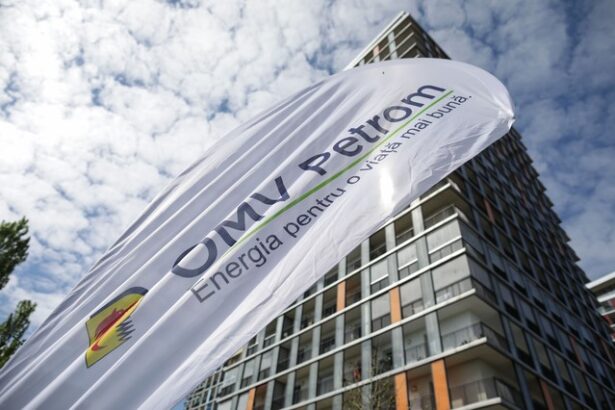 omv petrom externalizeaza anumite servicii cu tot cu angajati 67a9ff5fcbbf0