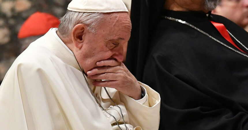 papa francisc a fost internat la un spital din roma 67af205893aa3
