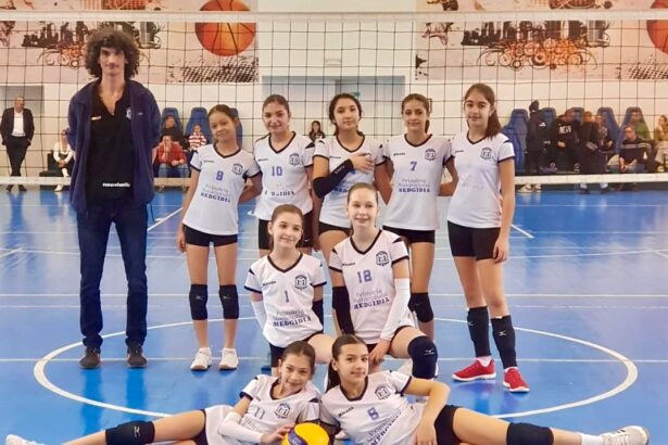 parcurs perfect pentru micile voleibaliste de la cs medgidia 67a994509097f