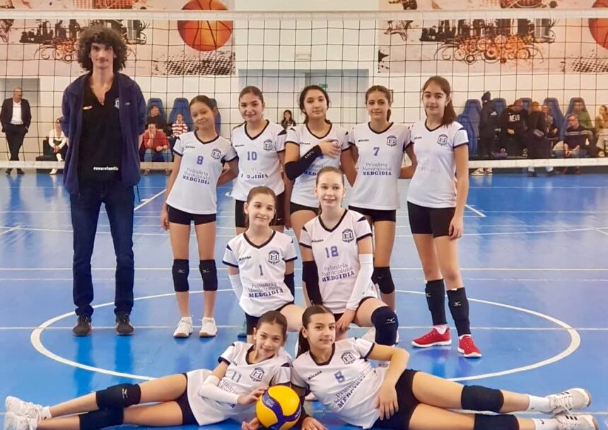 parcurs perfect pentru micile voleibaliste de la cs medgidia 67a994509097f