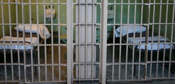 perchezitii la penitenciarul poarta alba pentru trafic de droguri corespondente cu foi de hartie impregnate cu halucinogene 67b743e1e5d0e