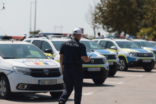 politisti amenintati de un tanar care conducea cu viteza cum a incercat sa fuga de agenti 679f3924e2a3a