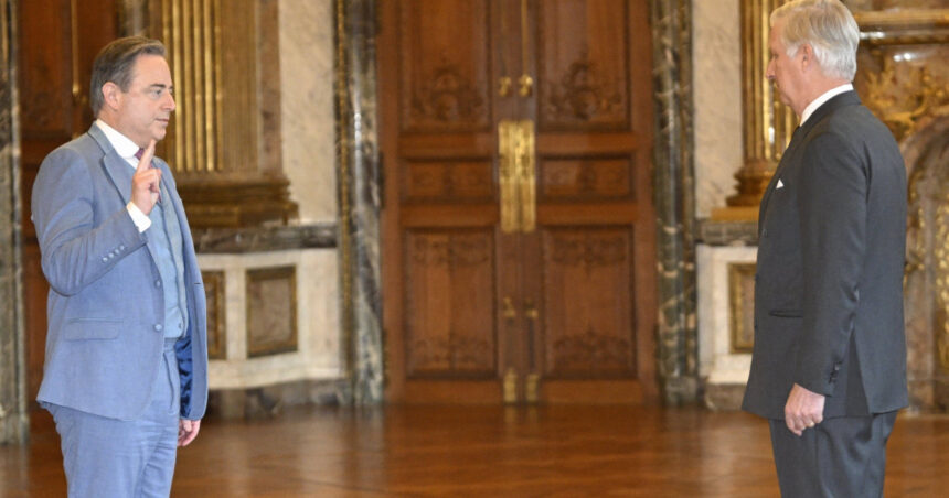 premiera in belgia primul premier separatist din istoria tarii a depus juramantul dupa sapte luni de negocieri 67a095d0644bf