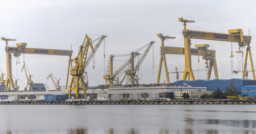 protest in fata ministerului economiei sindicatul navalistul cere redresarea santierului naval mangalia si renuntarea la concedieri 67a5bb44e6326
