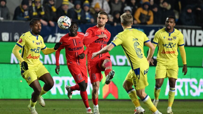 rapid si fcsb batalie in ultimele ore de mercato avem discutii cu ambele pretul e de 500 000 de euro 67a88bd3e7a6d