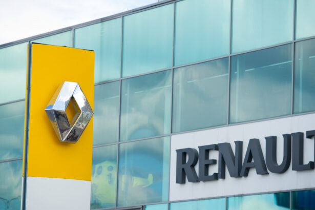 rusia foloseste un mare producator auto francez pentru a le transmite un mesaj companiilor occidentale despre parasirea pietei sale 67c1441134dcc