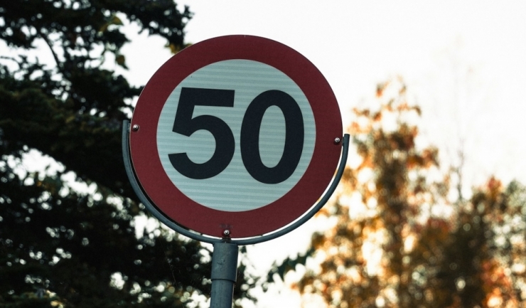 se reduce limita de viteza pe doua bulevarde din constanta 67bc55d430b1f