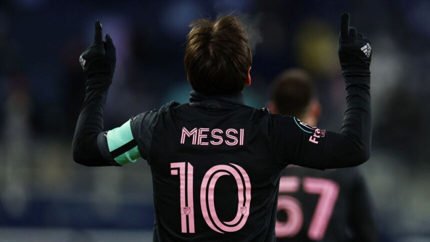 si a uitat rolul arbitrul i a cerut autograf lui messi dupa meci si acum are probleme serioase anuntul facut de concacaf 67b8f51586ac3