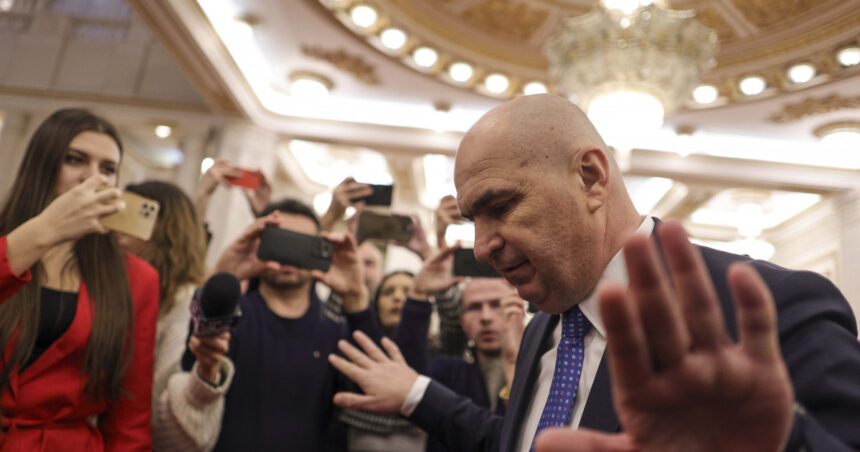 sindicalistii din senat il acuza pe bolojan ca refuza dialogul adevarata miza a reorganizarii nu este numarul angajatilor 679f5dbfa006c
