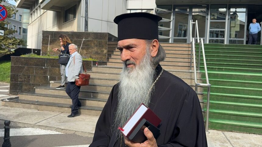 studentii de la teologie fac scut in jurul lui teodosie in procesul cu universitatea ovidius privind daunele de 30 000 de euro 67b9150028253