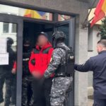 surse politist de la transporturi din navodari retinut in dosarul sacalului azi va fi dus la arestare 67add70cb06b8