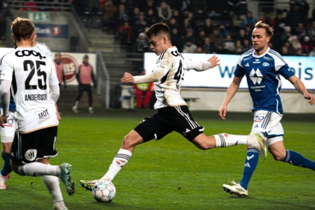sverre nypan noua senzatie a fotbalului norvegian cine e pustiul pe care se bat liverpool arsenal si manchester city 67bef544e7ca9