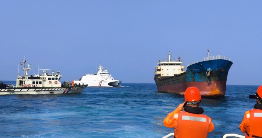 taiwanul a retinut o nava cu echipaj chinez pe care o suspecteaza ca a taiat un cablu de date submarin 67be118b3e253