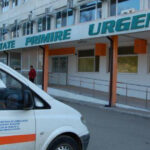 tavan cazut intr un salon al spitalului judetean focsani o mama si copilul ei se aflau in incapere reactia ministerului sanatatii 67b71e7694244