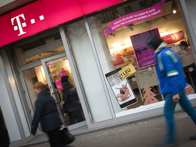 telekom mobile in 2024 declin al veniturilor si bazei de clienti 67bed75d2a620