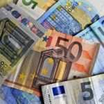 ultima ora cerere slaba pentru emisiunile romaniei de obligatiuni in euro si dolari dobanzile vor fi probabil mai ridicate 67a0f1f50edbf
