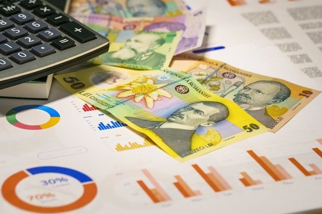 ultima ora guvernul a adoptat proiectul de buget 2025 deficit de 704 din pib 134 6 miliarde lei proiectul de lege va fi depus in scurt timp la parlament 679de1f97def5