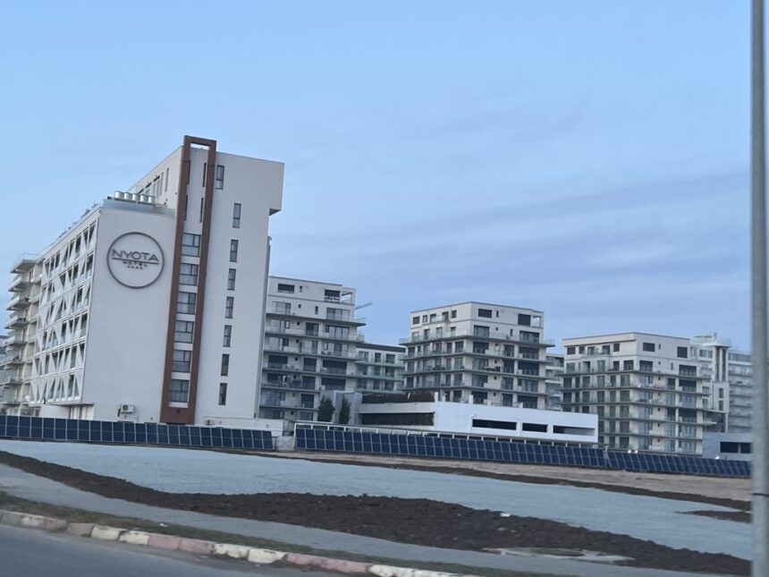 un nou complex rezidential se ridica in mamaia nord investitorul un fost consilier local 67af192eaf544