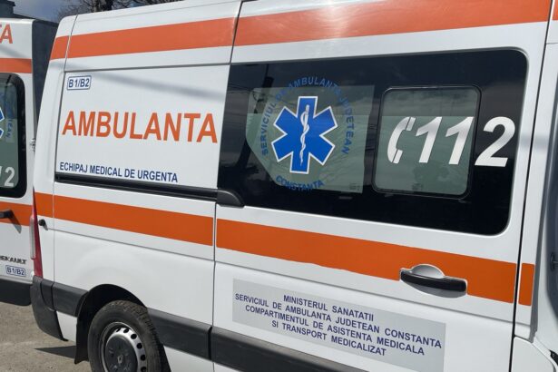 un pieton a fost lovit de un autoturism pe bulevardul aurel vlaicu in zona sensului giratoriu de la kaufland 67ab6543f37a7