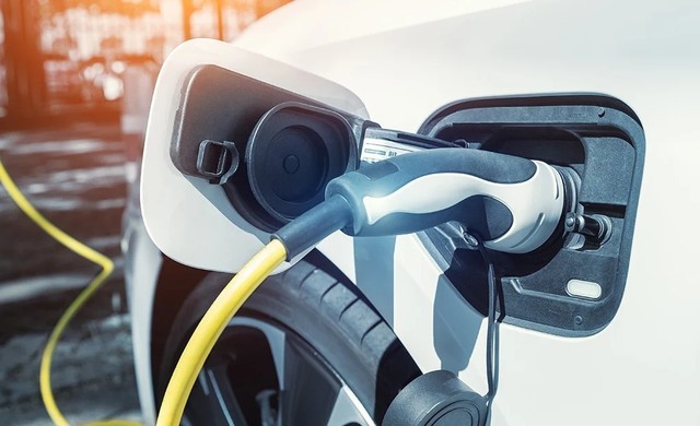 vanzarile de masini electrice din marea britanie au crescut cu peste 40 in ianuarie nivel record de tranzactii bev pe piata second hand 67b2d33a4f3a3