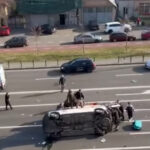 video ambulanta rasturnata de un sofer de 19 ani repusa pe roti de martorii accidentului un medic explica de ce gestul e extrem de grav 67ab8e98e3c7e