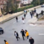video bataie pe o strada din ialomita peste 25 de persoane au fost implicate doi oameni au murit iar trei au ajuns la spital 67a7c7553534f
